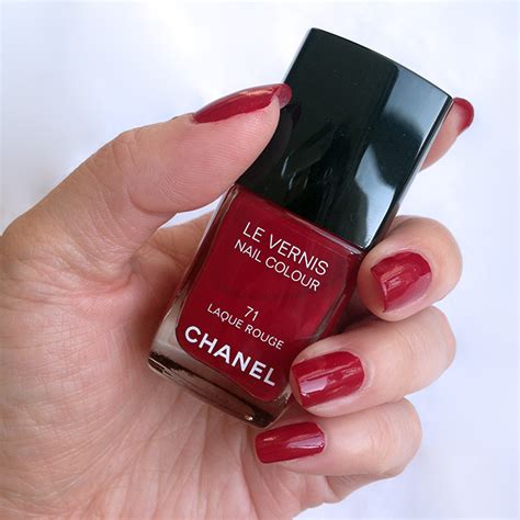 chanel 71 laque rouge pirate|Chanel allure laque longwear.